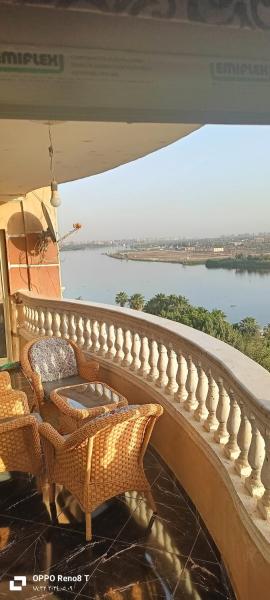 شقة فندقيه فاخرة بمنطقة المعادى صف اول جميع الغرف تطل على النيل A luxury hotel apartment in Maadi, first row. All rooms overlook the Nile